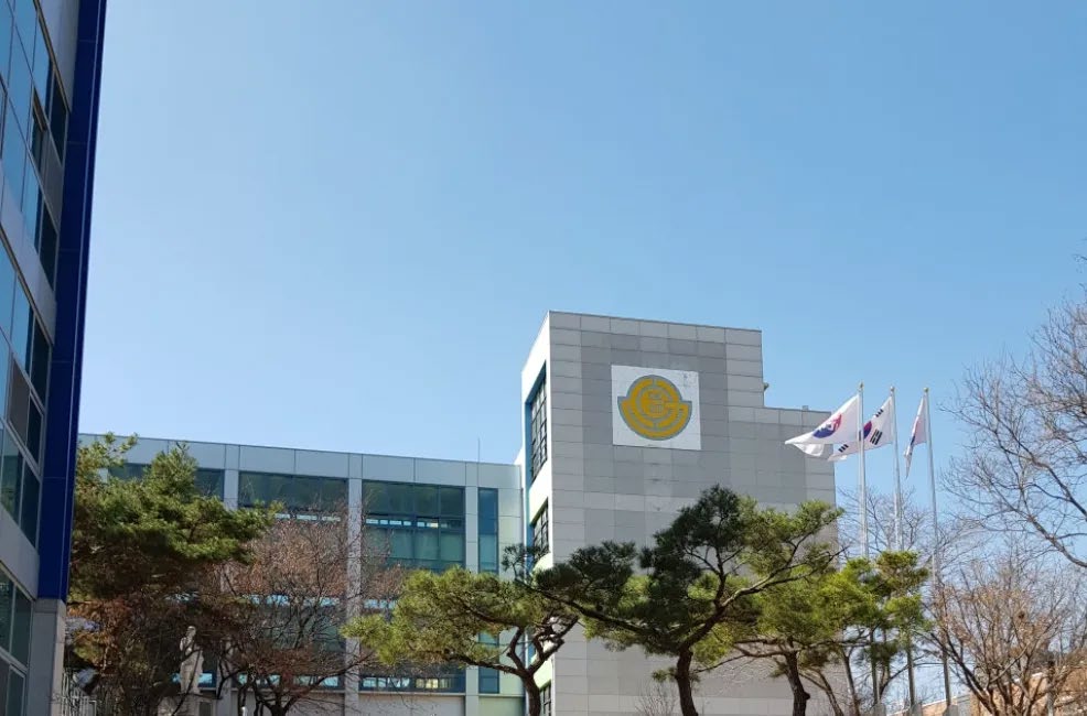 달서자이 제니크 인근 덕인초 전경